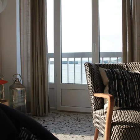 Prázdninový dům La Terrasse Du - Front De - 10 Personnes *